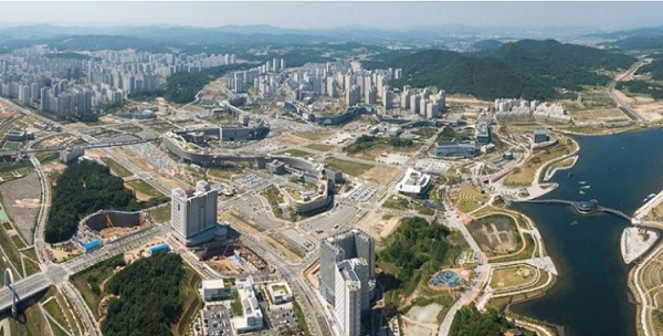 . 세종시와 서울등 전국 31곳의 투기과열지구에 오는 10월부터 적용하려든 민간택지 아파트 분양가 상한제가 불투명해졌다.[사진=세종시청 제공]